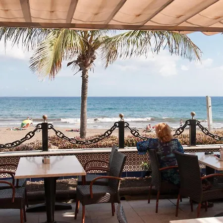 アパート San Agustin Beach Apartments